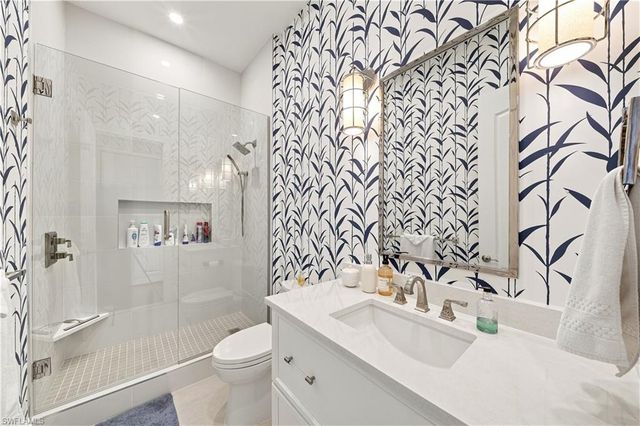 692 10th AVE S A2, Naples, FL 34102