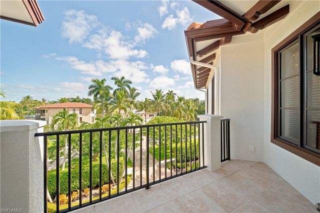 692 10th AVE S A2, Naples, FL 34102