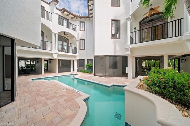 692 10th AVE S A2, Naples, FL 34102