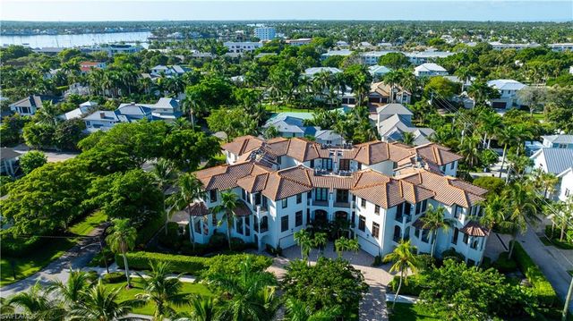 692 10th AVE S A2, Naples, FL 34102