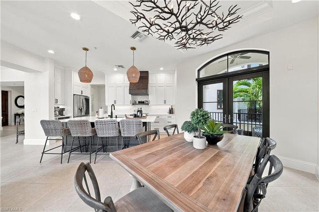 692 10th AVE S A2, Naples, FL 34102