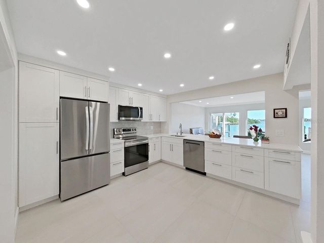 825 E GULF BOULEVARD 110, Indian Rocks Beach, FL 33785