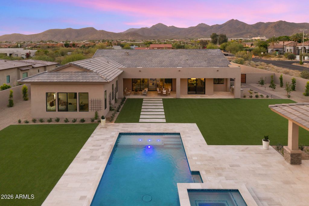 Image 10 of property listing at 12399 E GOLD DUST Avenue, Scottsdale, AZ 85259