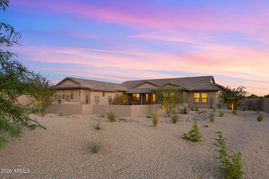 Image 12 of property listing at 12399 E GOLD DUST Avenue, Scottsdale, AZ 85259