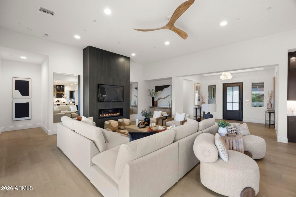 Image 25 of property listing at 12399 E GOLD DUST Avenue, Scottsdale, AZ 85259