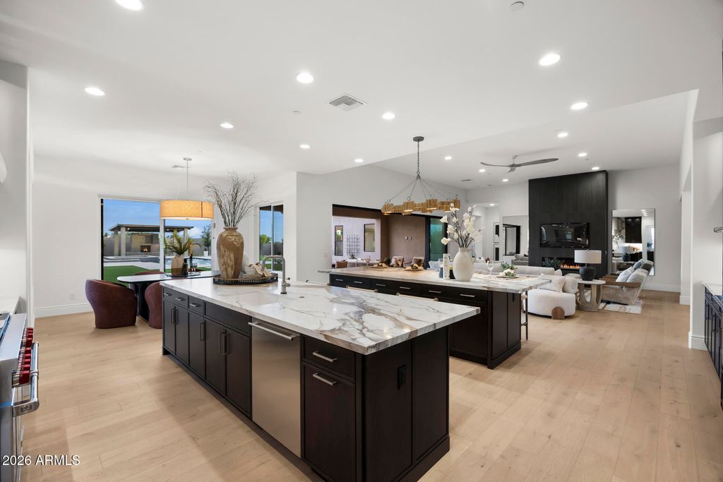 Image 36 of property listing at 12399 E GOLD DUST Avenue, Scottsdale, AZ 85259
