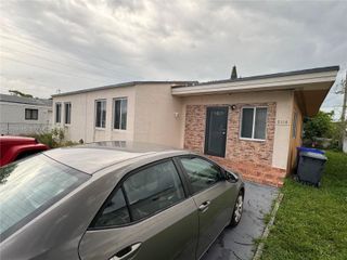 2110 Funston St, Hollywood, FL 33020