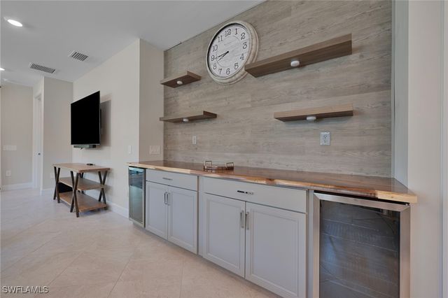 12390 Canal Grande DR, Fort Myers, FL 33913