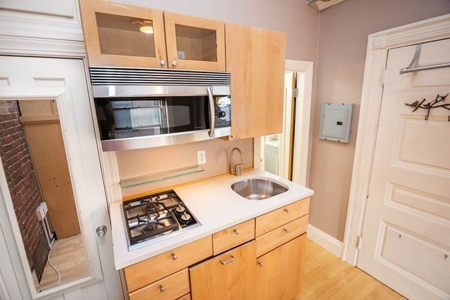 290 Commonwealth Ave 20, Boston, MA 02116