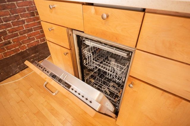 290 Commonwealth Ave 20, Boston, MA 02116