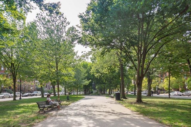 290 Commonwealth Ave 20, Boston, MA 02116