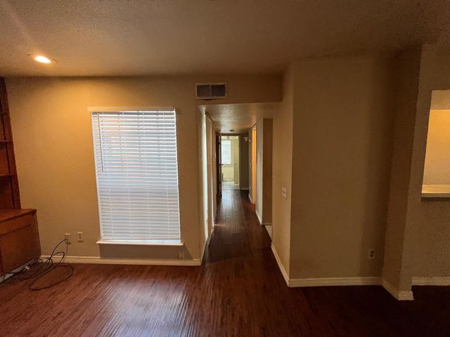9809 Richmond Avenue A7, Houston, TX 77042