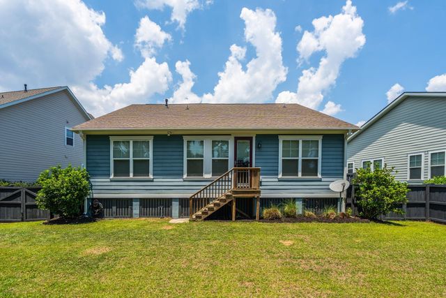 208 Red Knot Lane, Mount Pleasant, SC 29464