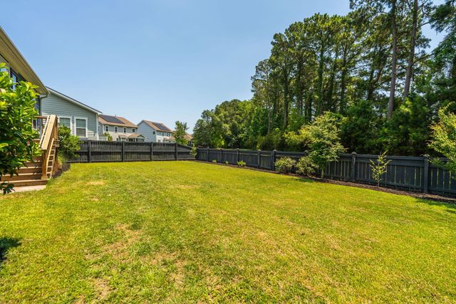 208 Red Knot Lane, Mount Pleasant, SC 29464