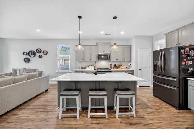 2220 Kemmerlin Street, Johns Island, SC 29455