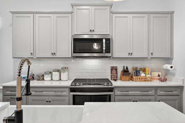 2220 Kemmerlin Street, Johns Island, SC 29455