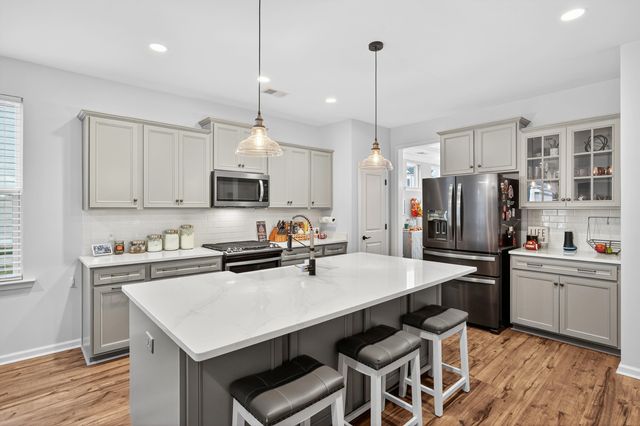 2220 Kemmerlin Street, Johns Island, SC 29455