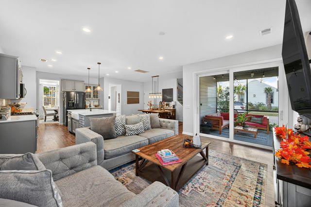 2220 Kemmerlin Street, Johns Island, SC 29455