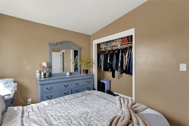 16824 Crestview, Victorville, CA 92395