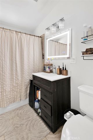 16824 Crestview, Victorville, CA 92395