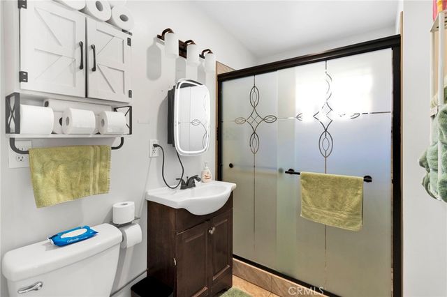 16824 Crestview, Victorville, CA 92395