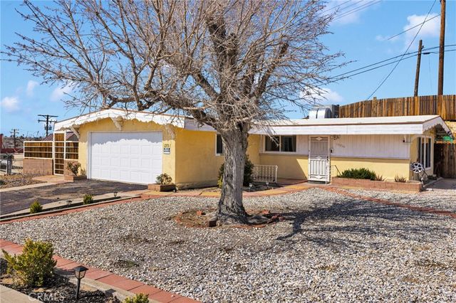 16824 Crestview, Victorville, CA 92395