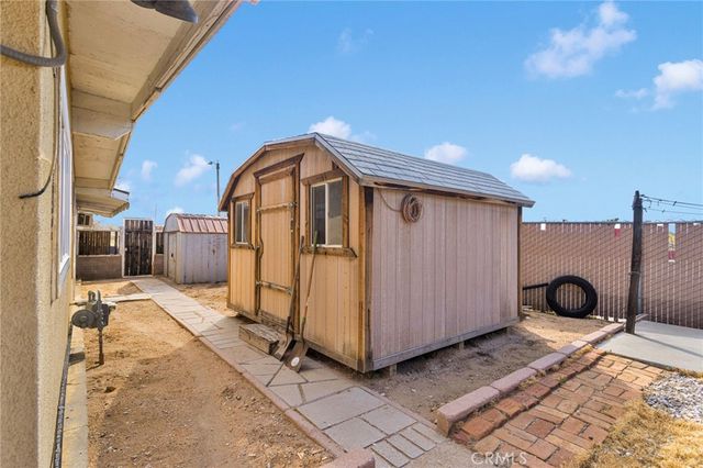 16824 Crestview, Victorville, CA 92395