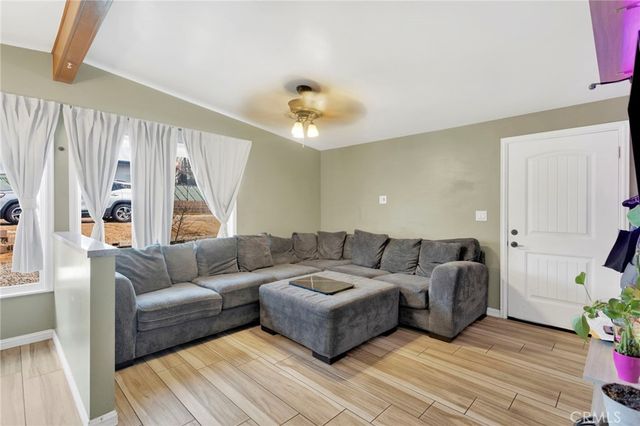 16824 Crestview, Victorville, CA 92395