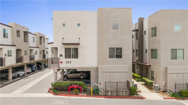 323 Tesoro 107, Escondido, CA 92025