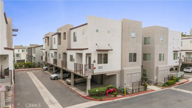 323 Tesoro 107, Escondido, CA 92025