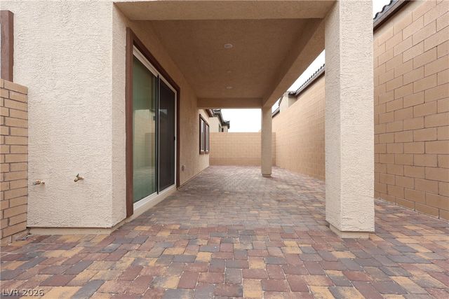 825 Lofton Meadows Street, Henderson, NV 89011