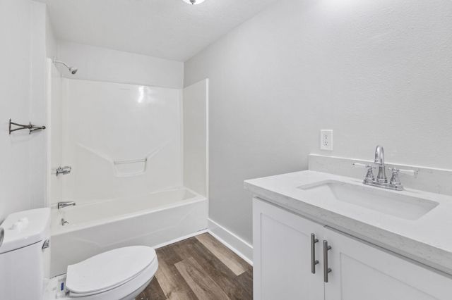 151 Ednas Rd, Lake Charles, LA 70607