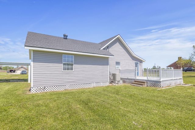 151 Ednas Rd, Lake Charles, LA 70607