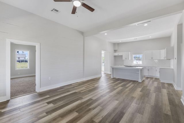 151 Ednas Rd, Lake Charles, LA 70607