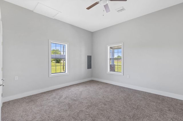 151 Ednas Rd, Lake Charles, LA 70607