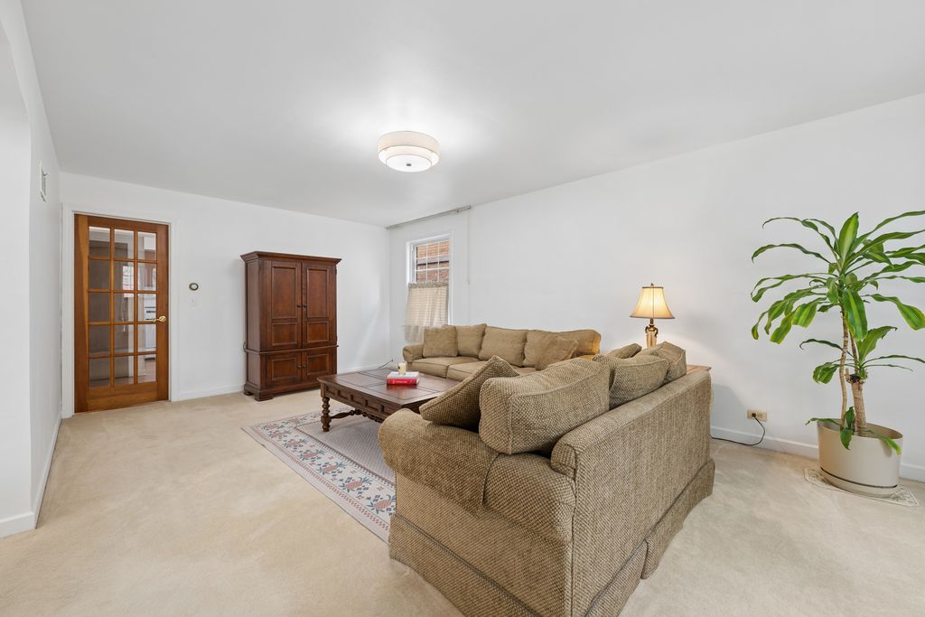 6219 N Kedvale Avenue, Chicago, IL 60646 — photo 3
