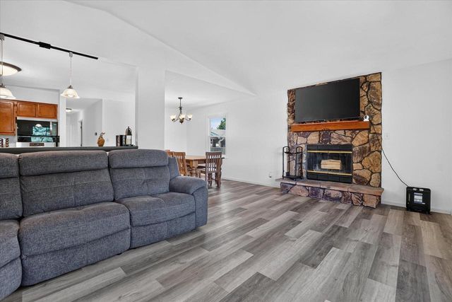 1447 Warwick WAY, Mount Pleasant, WI 53406