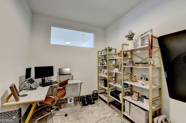 6 Becker Place NW, Atlanta, GA 30307