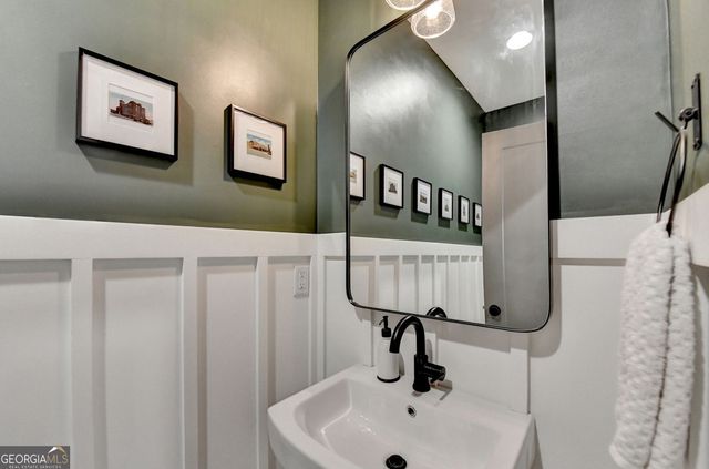 6 Becker Place NW, Atlanta, GA 30307