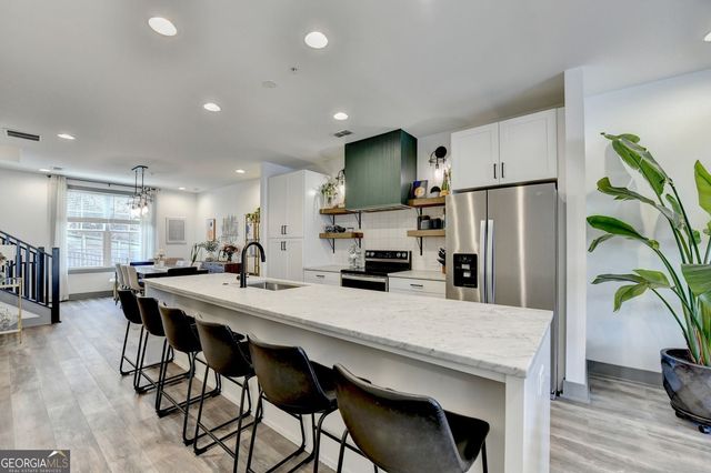 6 Becker Place NW, Atlanta, GA 30307