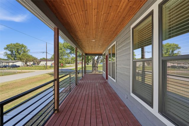 506 Stout Avenue, Kiefer, OK 74041