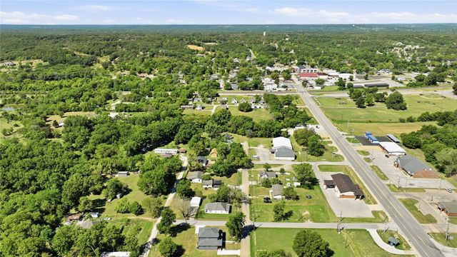 506 Stout Avenue, Kiefer, OK 74041