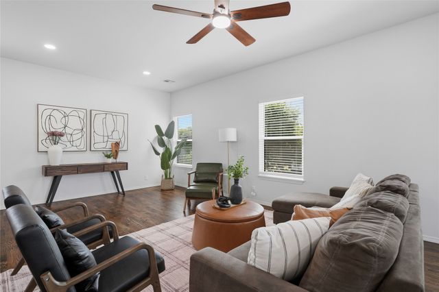 506 Stout Avenue, Kiefer, OK 74041