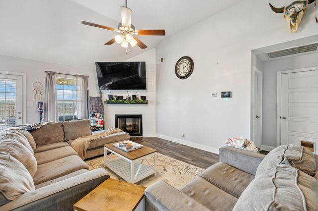 1108 Cardinal Creek Dr, Clarksville, TN 37040