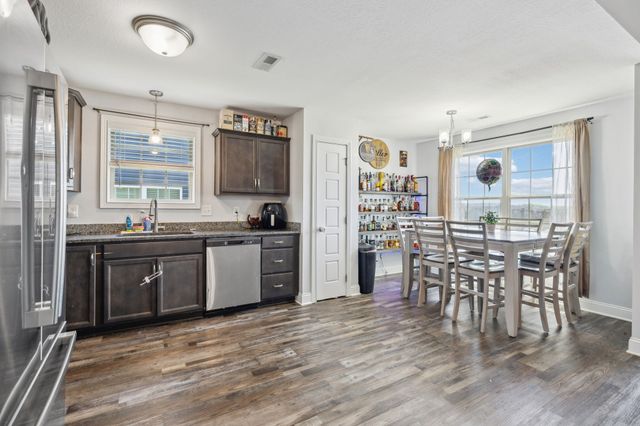 1108 Cardinal Creek Dr, Clarksville, TN 37040