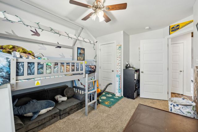 1108 Cardinal Creek Dr, Clarksville, TN 37040