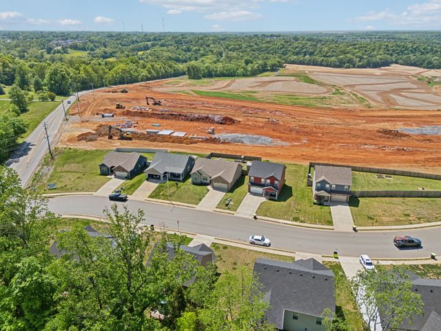 1108 Cardinal Creek Dr, Clarksville, TN 37040