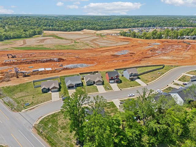 1108 Cardinal Creek Dr, Clarksville, TN 37040