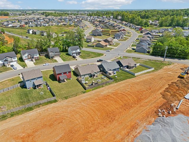 1108 Cardinal Creek Dr, Clarksville, TN 37040