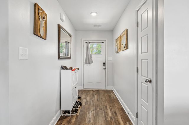 1108 Cardinal Creek Dr, Clarksville, TN 37040